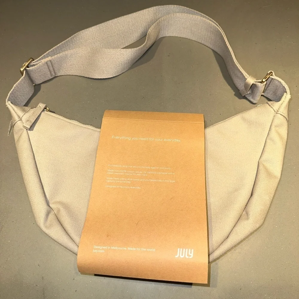Elegant Cream Shoulder Bag